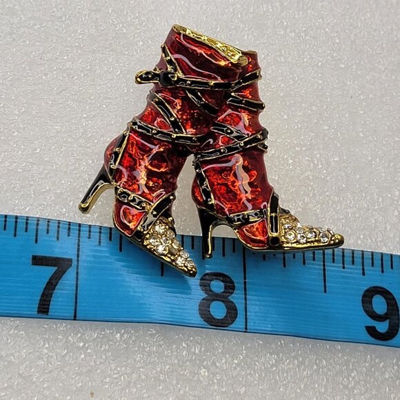 Red Boots Brooch Pin - Picture 5 of 11